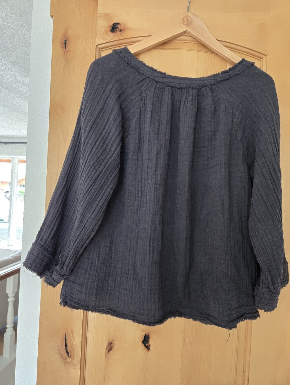 Natural Life Women's Black Gauze Pullover Top Large - Picture 6 of 9